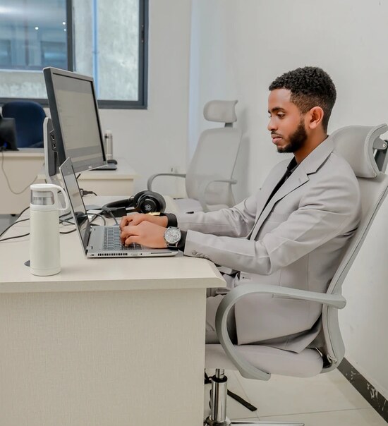 Tent Softlab engineer at desk